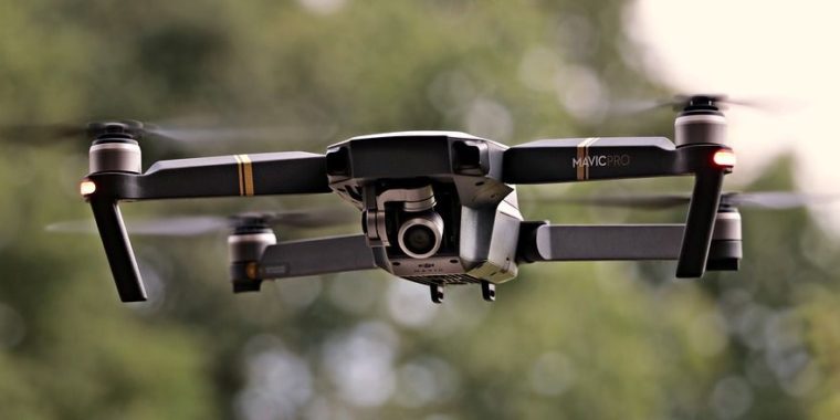 le drone pour une inspection de sa toiture