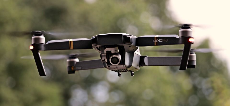 le drone pour une inspection de sa toiture